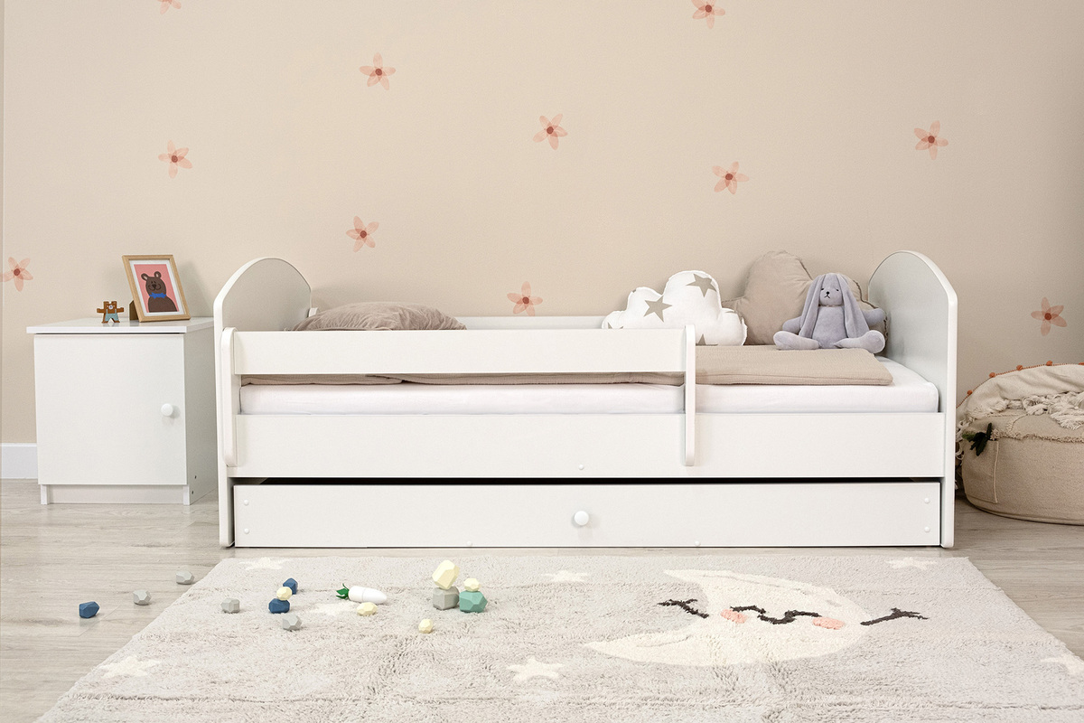 Pat pentru copii Ourbaby cu barieră - alb - pat + spațiu de depozitare 140x70 cm