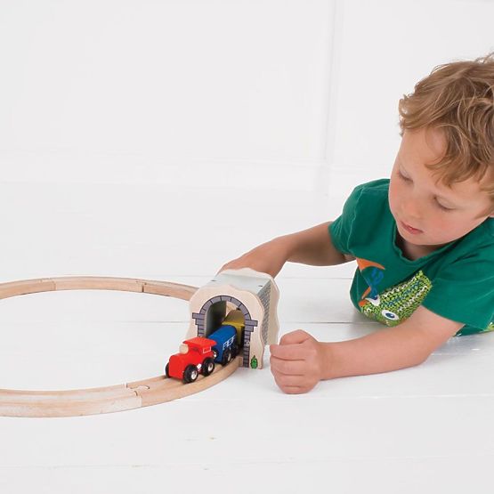 Bigjigs Rail Un tunel feroviar de piatră