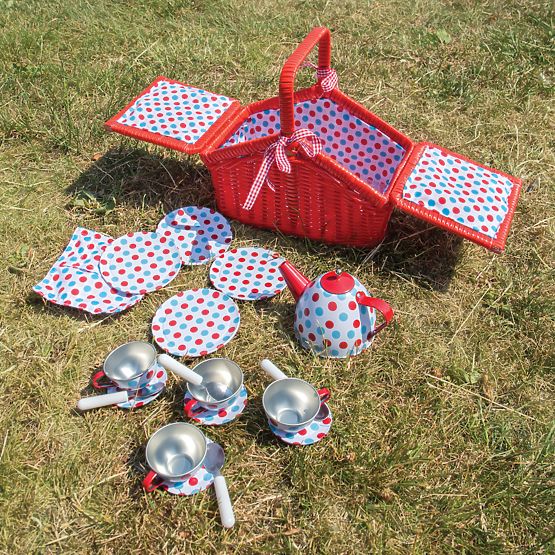 Bigjigs Toys Set de ceai cu buline în coș de picnic