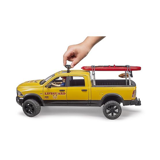 Bruder Dodge RAM al pazei de coastă cu salvator și accesorii