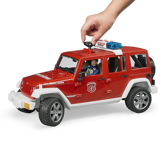 Bruder JEEP WRANGLER de pompieri roșu cu figură și accesorii