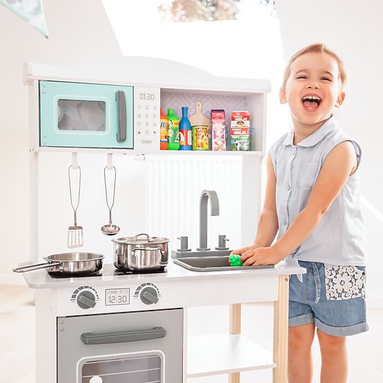 Bucătărie din lemn clasică pentru copii