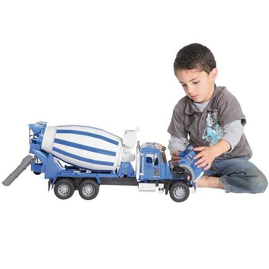 Camion Bruder MACK Granite betonieră