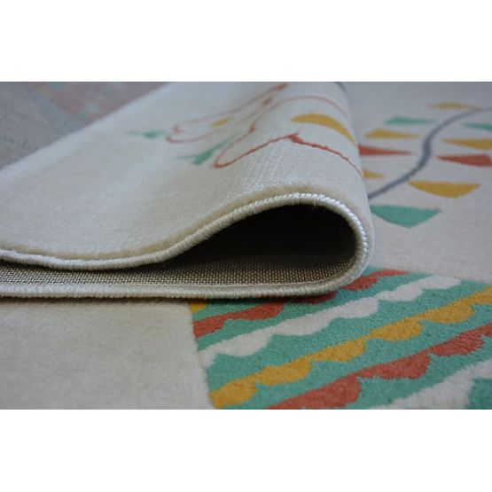 Covor pentru copii – model cu șoarece crem