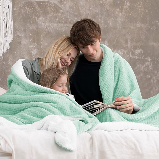 Cuvertură SHLEEPY culoare mentă jacquard presat stil clasic 220x240