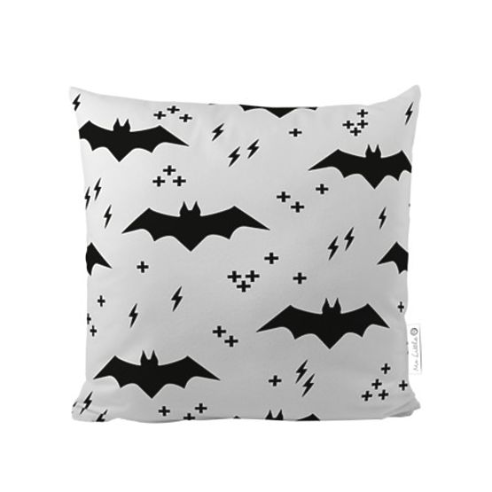 Domnul. Little Fox Batman Pillow - Lilieci
