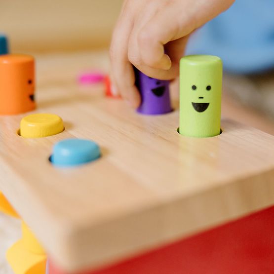 Jucărie de lovit cu ciocanul - Omuleți săltăreți Melissa and Doug