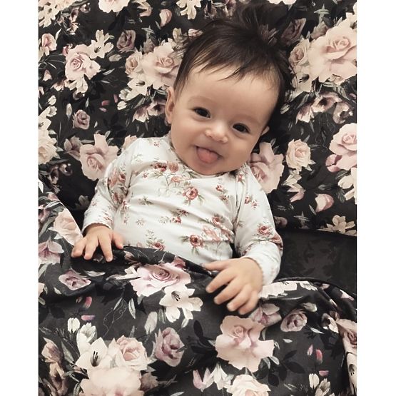 Lenjerie de pat cu flori de noapte pline