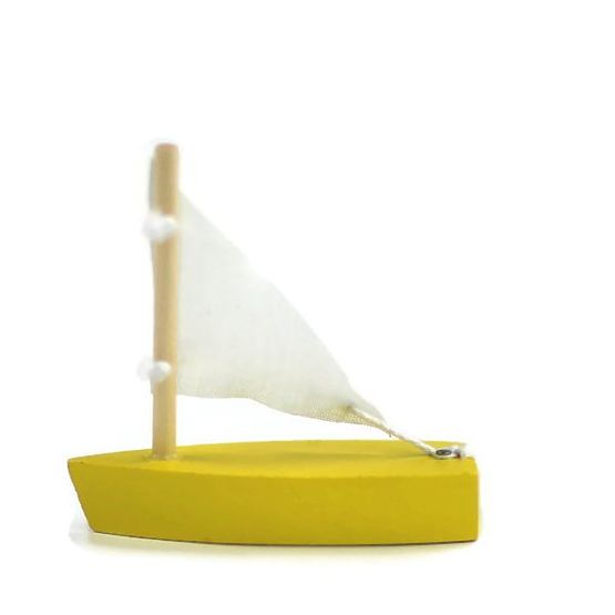 Mini bărci de lemn