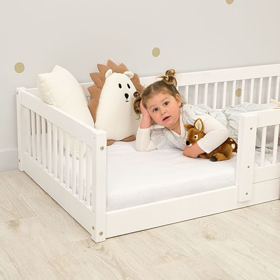 Pat de joasă înălțime pentru copii Montessori Ourbaby Plus - alb