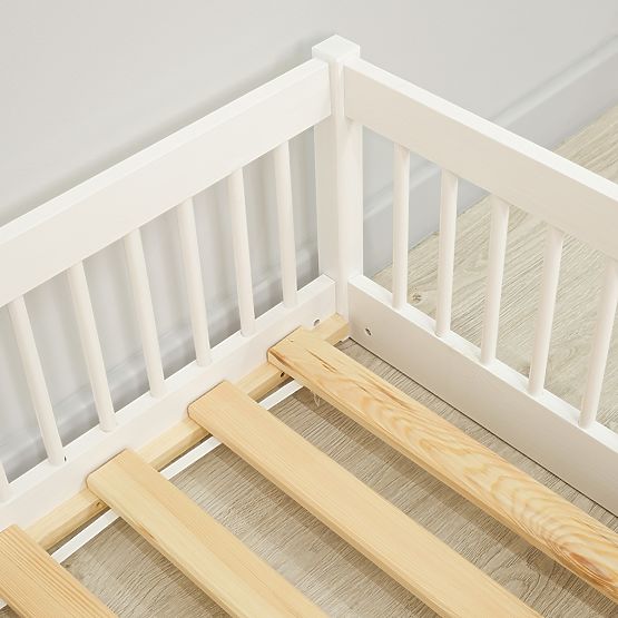 Pat de joasă înălțime pentru copii Montessori Ourbaby Plus - alb