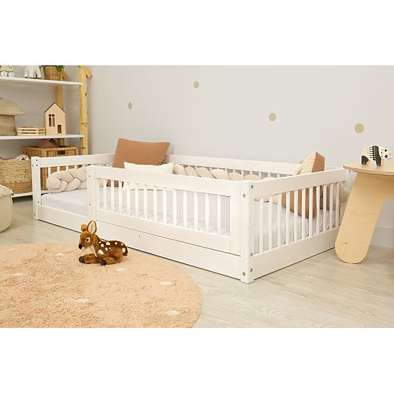 Pat de joasă înălțime pentru copii Montessori Ourbaby Plus - alb