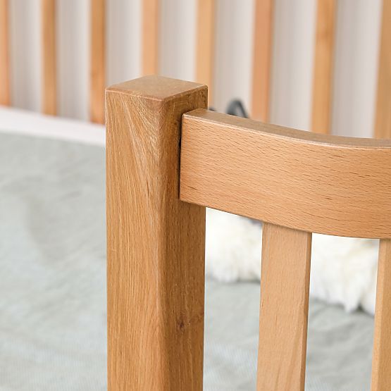 Pat Montessori pentru copii din fag Kate