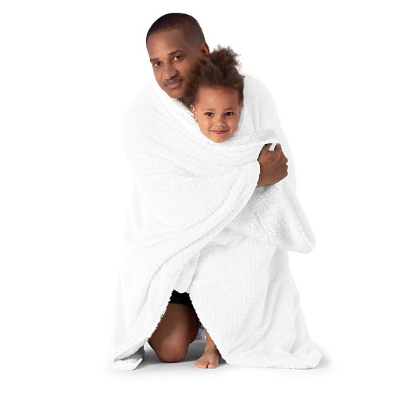 Pătură SHLEEPY albă cu relief jacquard stil clasic 220x240