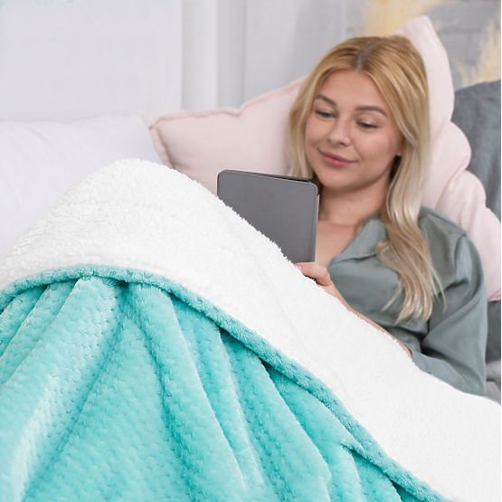 Pătură SHLEEPY turcoaz cu model jacquard stil clasic 220x240