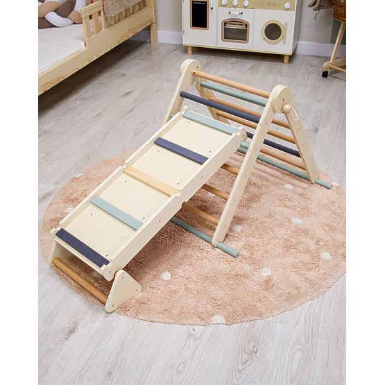 Triunghiul Pikler Laura