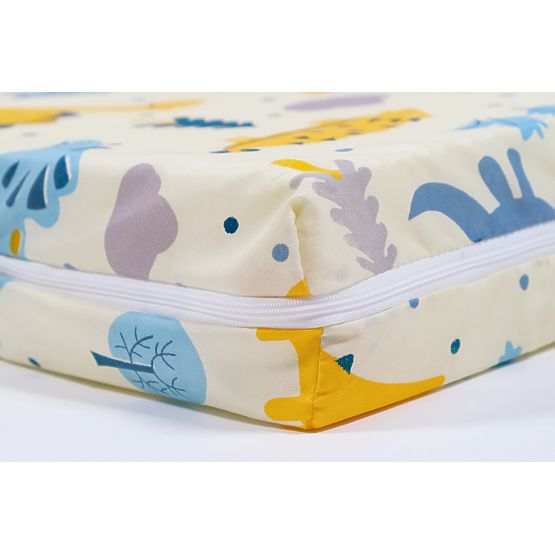 Saltea cu model de dinozauri