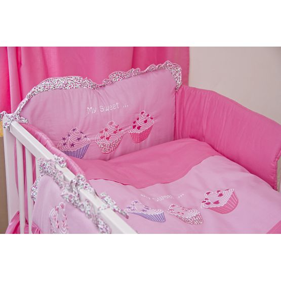 Set lenjerei de pătuț – model brioșă