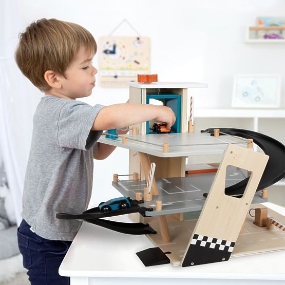 small foot Parcare de curse din lemn