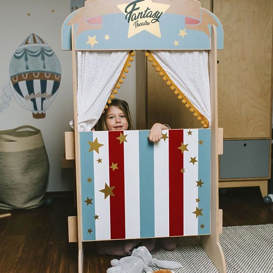 Teatru de păpuși pentru copii – model retro