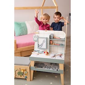 2Kids Toys Spital din lemn, 2Kids Toys