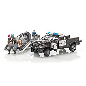 Mașină de poliție Bruder RAM cu barcă și două figurine
