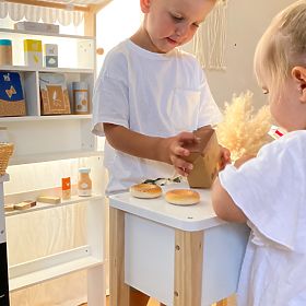 small foot Stand de vânzare din lemn Fresh